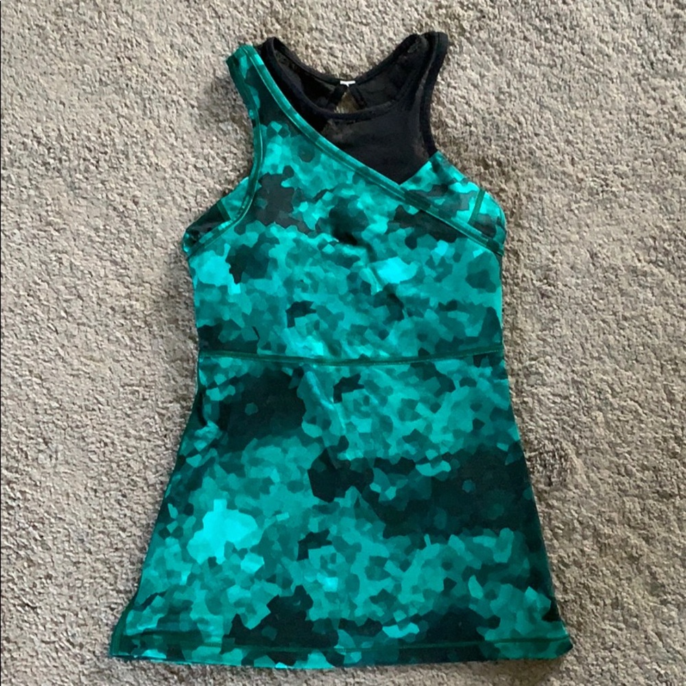 Lululemon athletic top